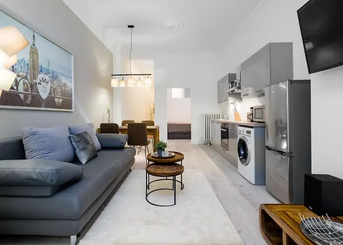 The Lohmeyerstr Li - Group Flat In Berlin, Family-friendly, 2br, 4- 6 Guests *