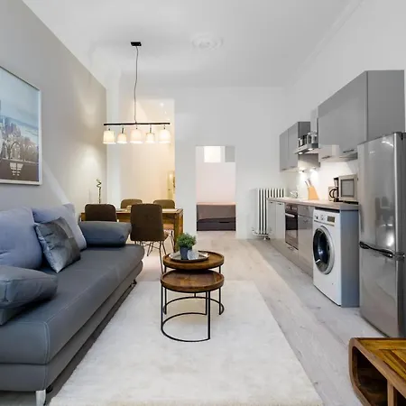 The Lohmeyerstr Li - Group Flat In Berlin, Family-friendly, 2br, 4- 6 Guests, Self Check In *