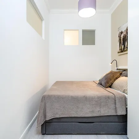 The Lohmeyerstr Vh Links, 2 Bedroom Up To 6 People * ברלין