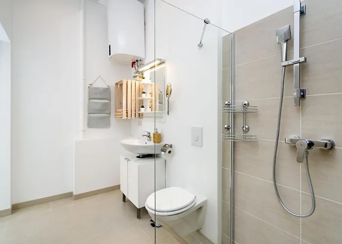 شقة The Lohmeyerstr Li - Group Flat In Berlin, Family-friendly, 2br, 4- 6 Guests, Self Check In برلين